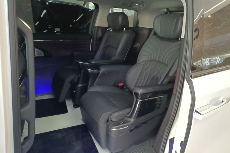 Used GAC Trumpchi M8 2024 Master Series 400T Ultimate Edition Left Rear Seat