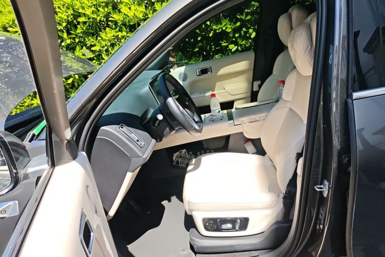 Used Li Auto L9 2022 Max model
