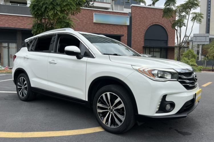 Used GAC Trumpchi GS4 2015 200T G-DCT Luxury Edition Exterior 5