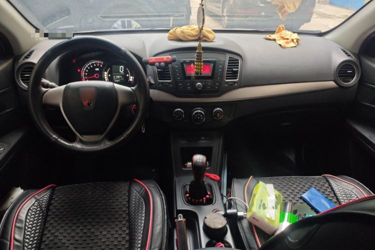 Used Roewe 350 2015 1.5L Manual Luxury Sunroof Edition