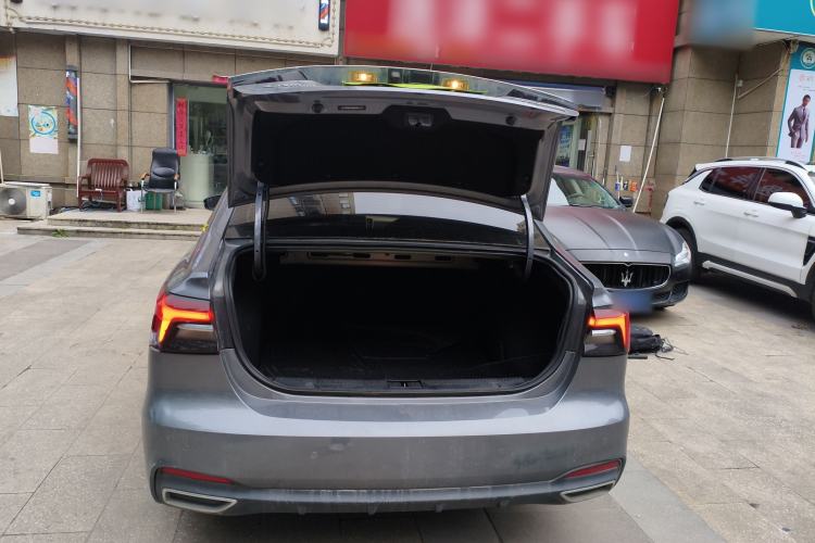 Used Roewe i6 MAX 2020 300TGI Automatic Sporty Cool Edition Trunk