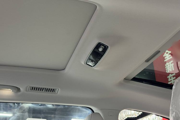 Used Roewe iMAX8 New Energy 2025 1.5T DMH Lu Zun Deluxe Edition
