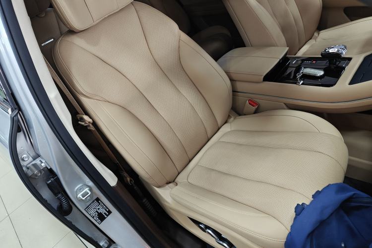 Used Hima AITO M7 2024 1.5T Intelligent Driving Rear-Drive Max Edition 6 Seats Right Front Seat