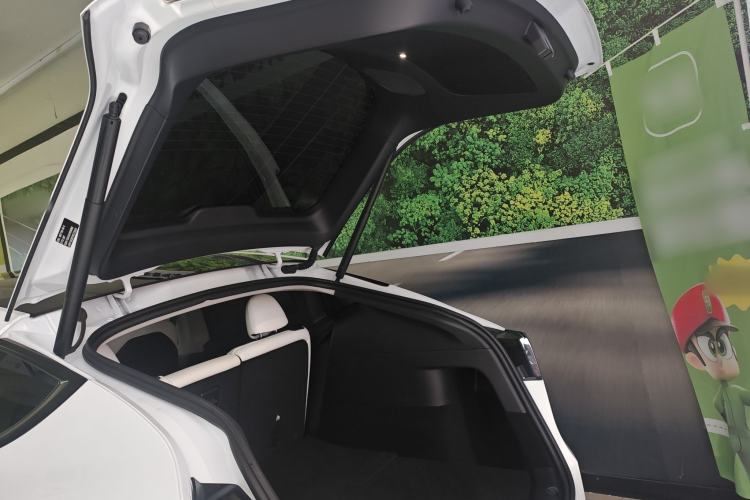 Used Tesla Model Y 2024 Long-Range All-Wheel-Drive Version