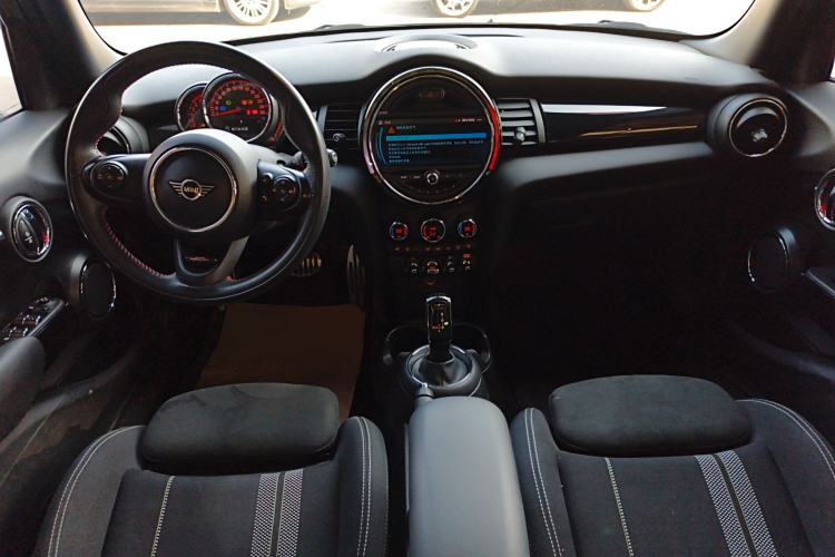 Used MINI MINI 2019 1.5T COOPER Racing Edition Five-Door Model