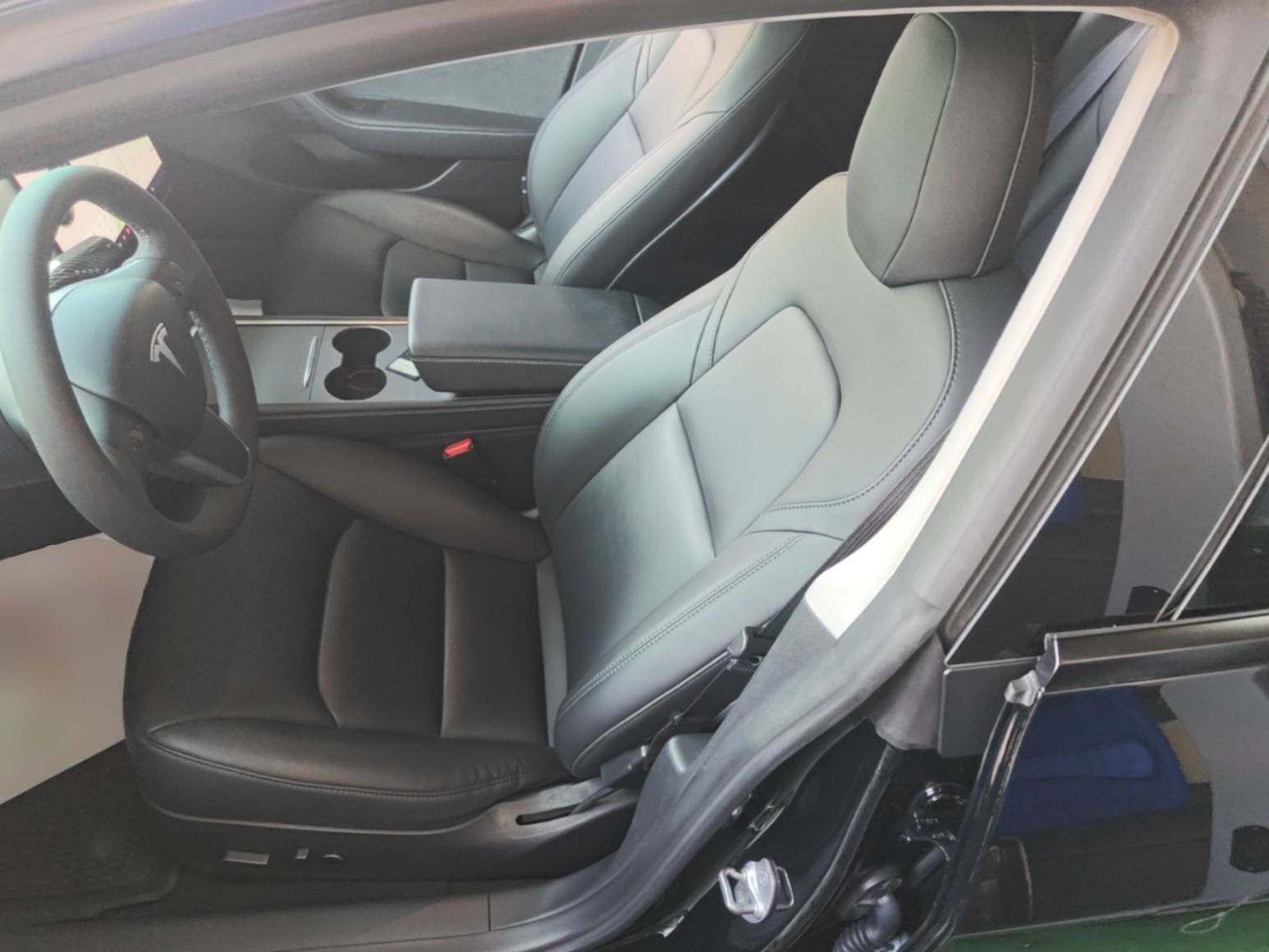 Vordere Reihe im Auto