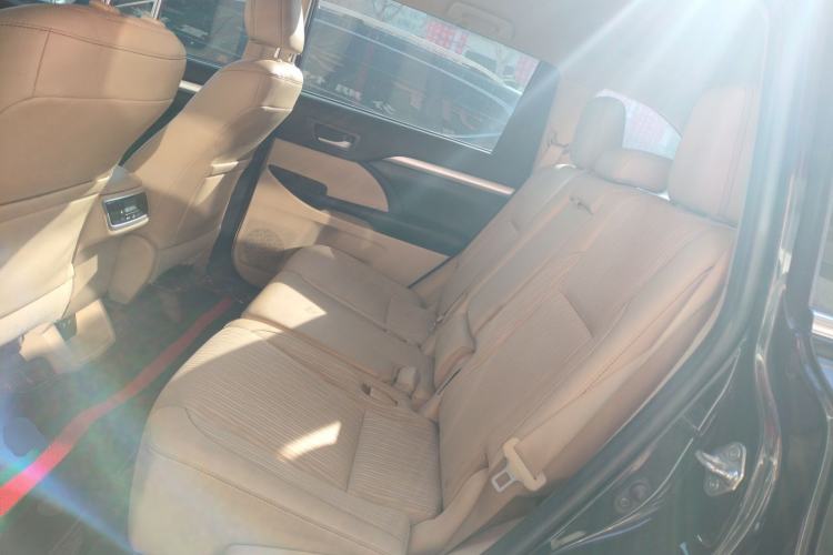 Used Toyota Highlander 2018 2.0T Two-Wheel Drive Elite Version 5 Seats China VI Standard
