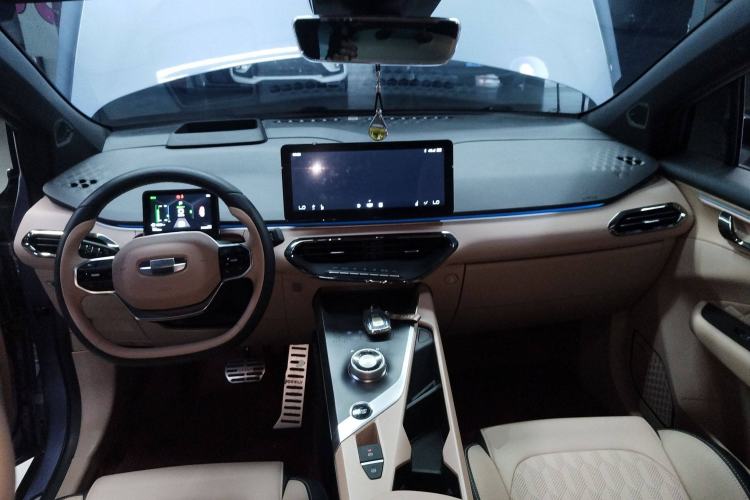 Used Geometry C 2022 Citrus C550
