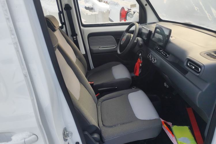 Used Wuling Zhiguang New Energy 2025 Model 305km Ambitious Edition
