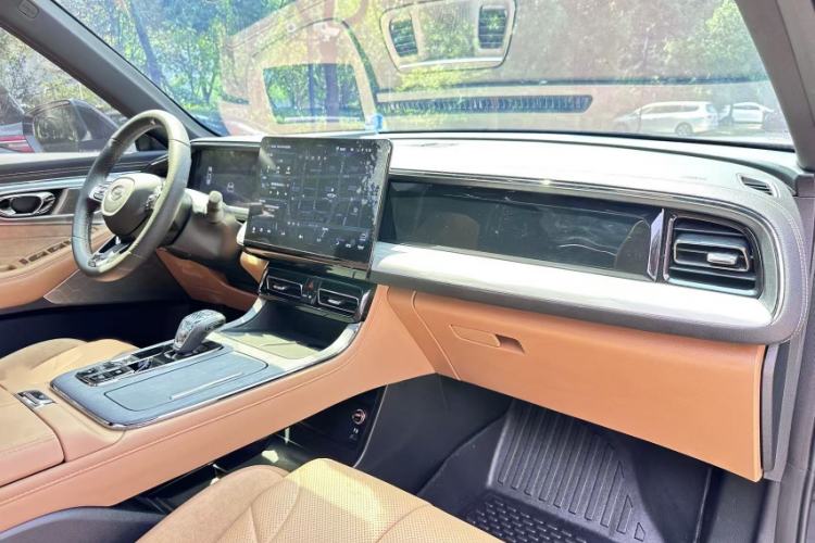 Used GAC Trumpchi ES9 2024 PHEV with 143 km Max
