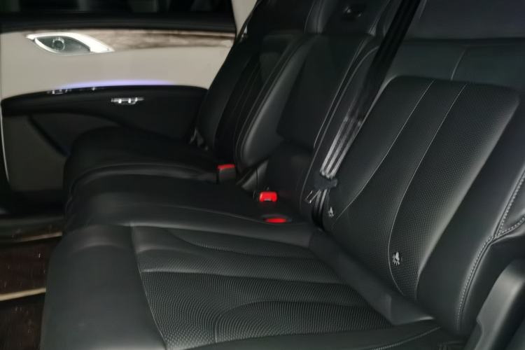 Used IM LS7 2024 90 kWh Max Elite Rear-Drive Version Left Rear Seat