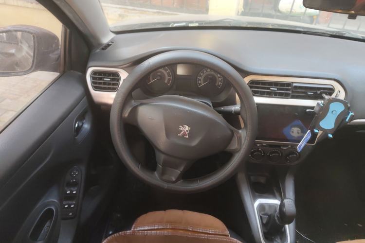 Used Peugeot 301 2014 1.6L Manual Comfort Edition Steering Wheel