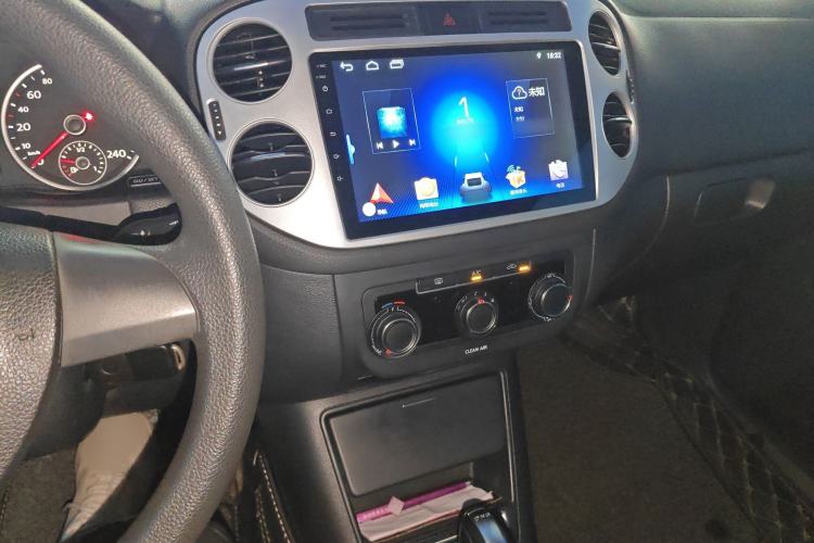 Used Volkswagen Tiguan L 2016 280TSI Automatic Two-Wheel-Drive Silk Road Style Edition
