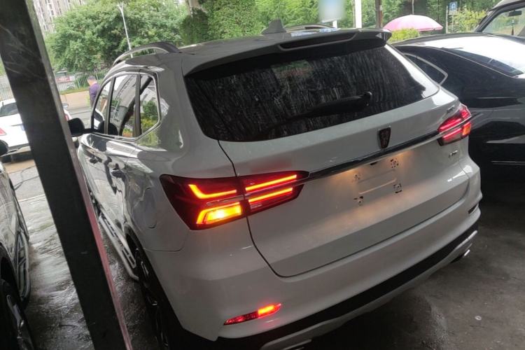 Used Roewe RX5 2018 30T Two-Wheel Drive Automatic Internet Smart Edition
