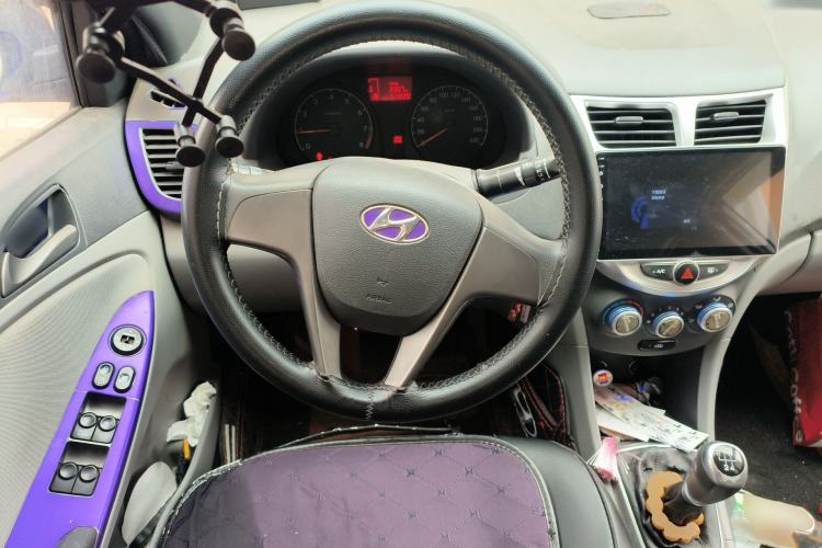 Used Hyundai Verna (older generation) 2014 1.4L Manual Smart GLS Trim Steering Wheel