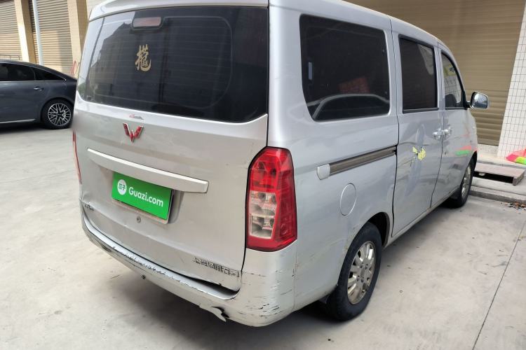Used Wuling Rongguang V 2018 1.5L Standard Version
