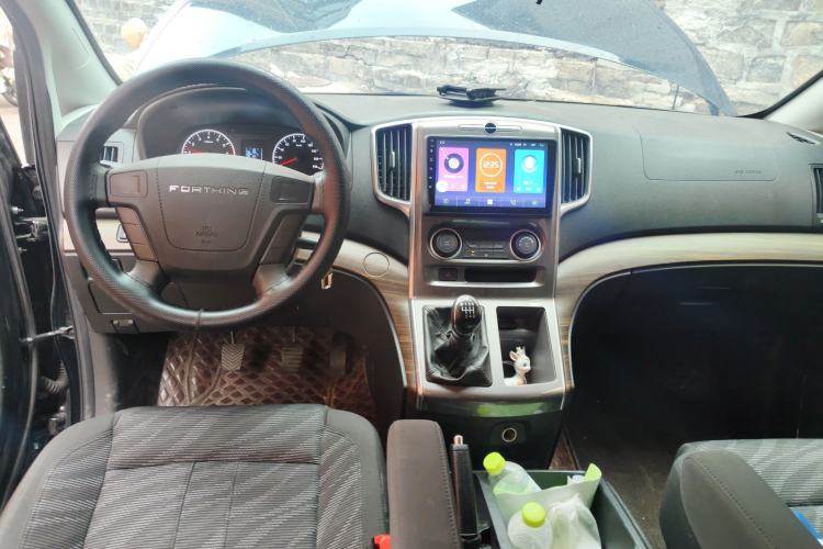 Used FORTHING Lingzhi PLUS 2022 Travel Edition 2.0L Manual Comfort Version 7 Seats
