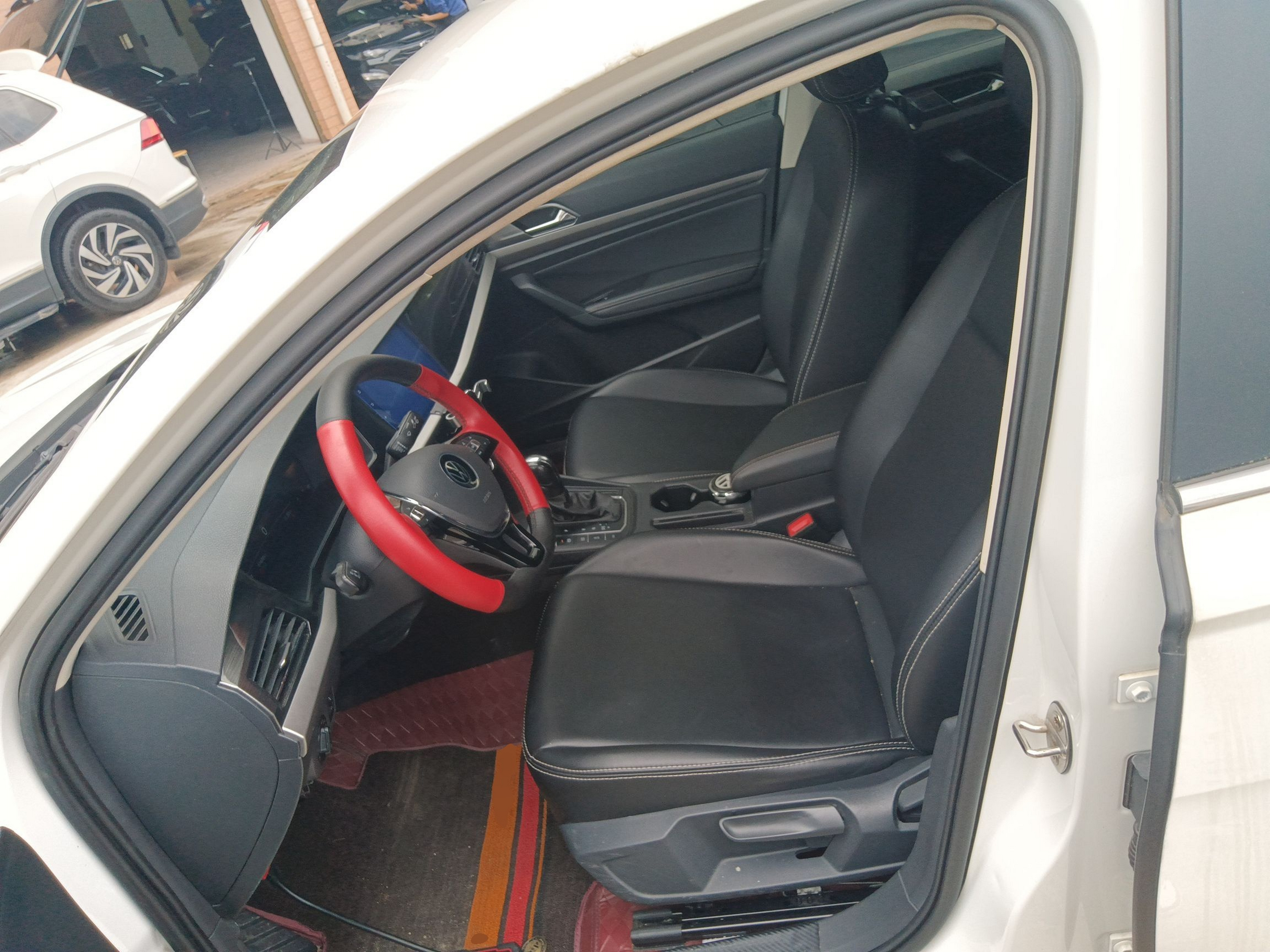 Interior delantero