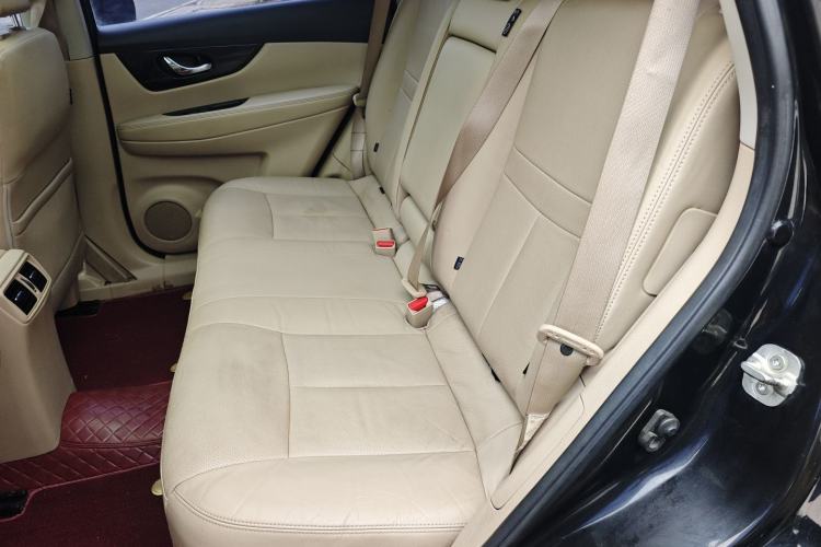 Used Nissan X-Trail 2017 2.5L CVT Luxury Edition 4WD Left Rear Seat