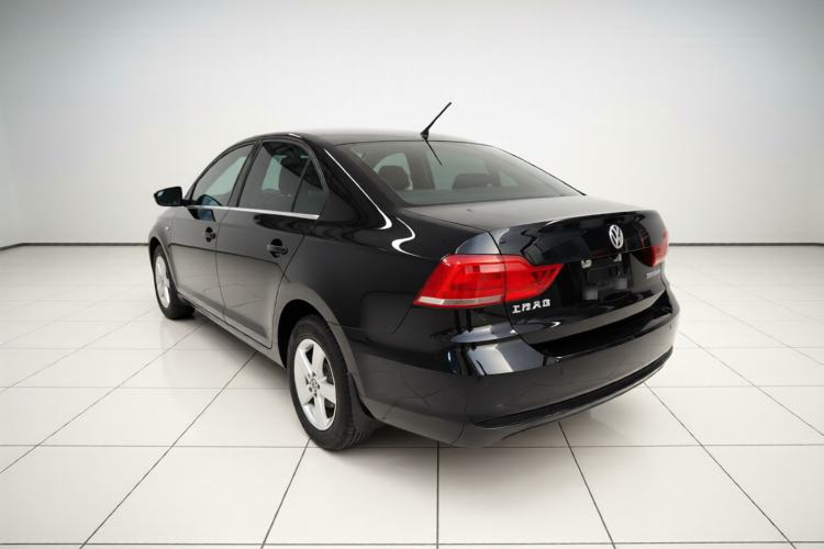 Used Volkswagen Santana 2016 1.4L Manual Fashion Edition
