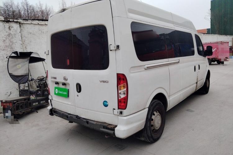Used SAIC MAXUS Xintu V80 2023 2.0T Manual Classic Aoyuntong Long Wheelbase Mid-Height 6/7/8/9-Seater
