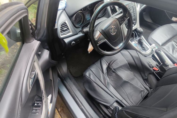 Used Buick GT 2011 GT 1.8L Automatic Fashion Edition Leather Model Driver Seat