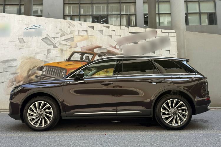 Used Lincoln Corsair 2023 2.0T Two-Wheel-Drive Luxury Edition