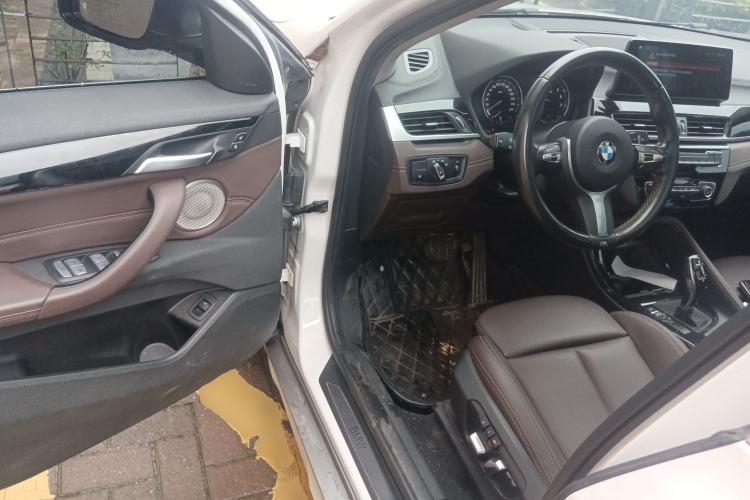 Used BMW X2 2023 sDrive25i M Sport Package Driver Seat