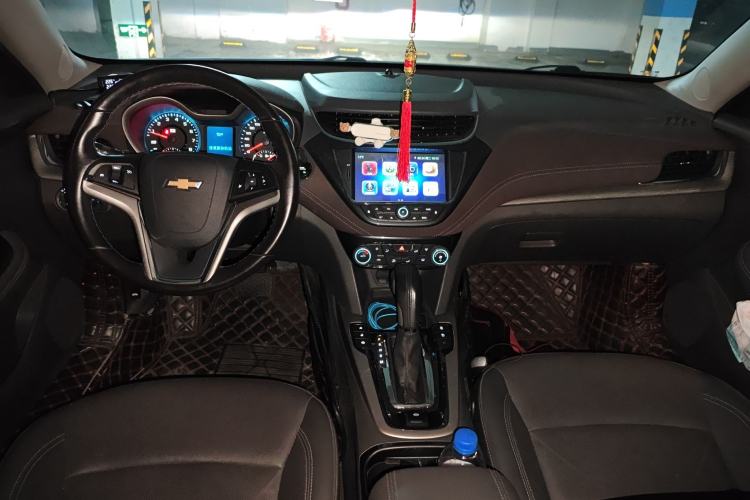 Used Chevrolet Malibu 2018 530T Automatic Luxury Edition Center Console