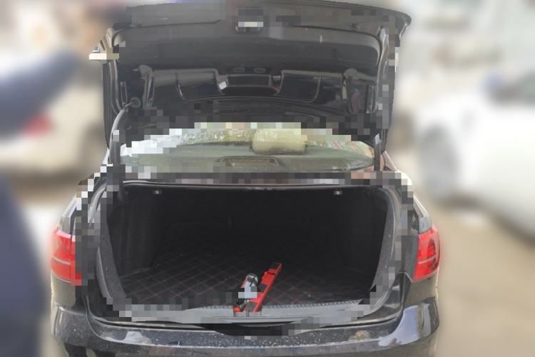 Used Volkswagen Sagitar 2015 1.6L Manual Comfort Model Trunk