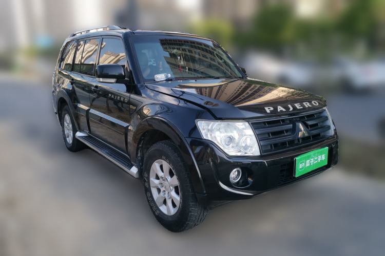 Used Mitsubishi Pajero 2012 3.0L Luxury Edition
