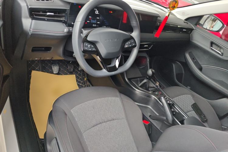 Used Roewe i5 2023 1.5L Manual Comfort Edition