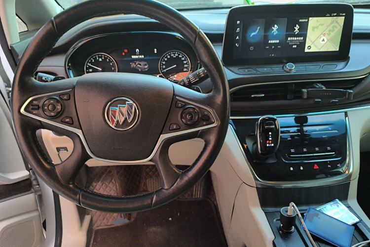 Used Buick GL8 2021 Land Cruiser Executive Class 652T Smart Luxury Model Center Console