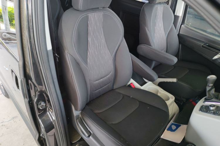 Used JAC Refine M3 2022 1.8L 7-seat Standard Edition Right Front Seat