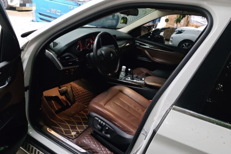 Used BMW X5 2015 xDrive28i
