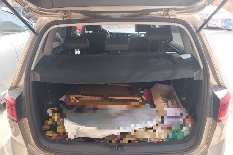 Used Volkswagen Golf Sportsvan 2018 230TSI Automatic Trend Edition Trunk