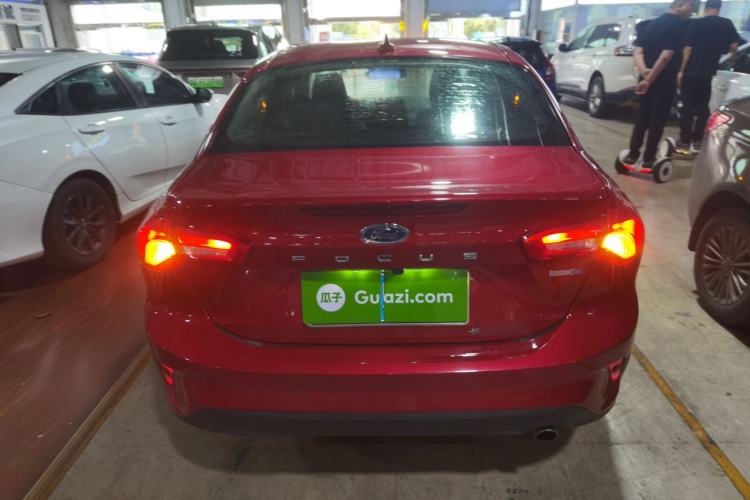 Used Ford Focus 2019 Sedan EcoBoost 180 Automatic Trend Edition