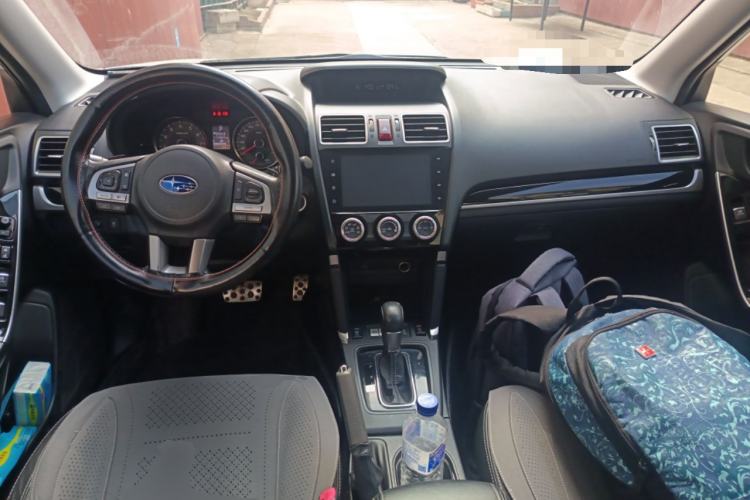 Used Subaru Forester 2015 2.0i Special Edition Commemorative Model Center Console