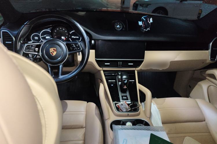 Used Porsche Cayenne 2018 Cayenne 3.0T Center Console