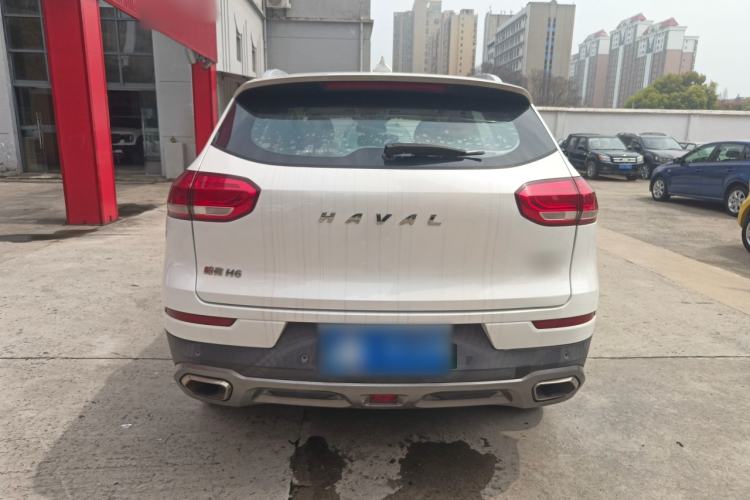 Used Haval H6 2017 Red Label 2.0T Automatic Two-Wheel Drive ZhiShang Model