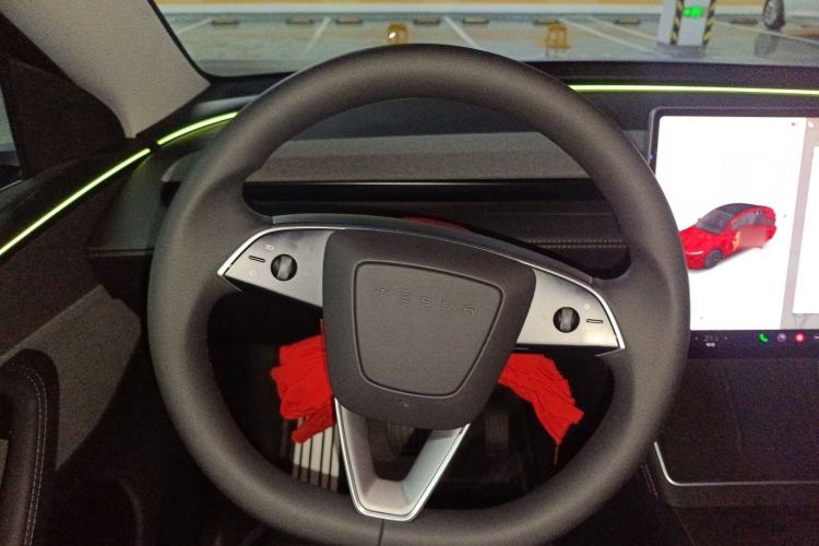 Used Tesla Model Y 2025 Rear-Wheel-Drive Version
