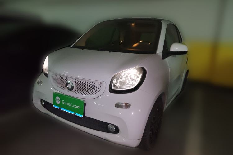 Used smart fortwo 2017 1.0L 52kW New Sound Special Edition China V Emission Standard