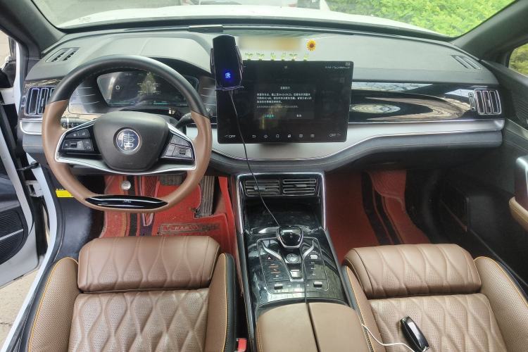 Used BYD Tang New Energy 2021 DM 2.0T Four-Wheel Drive High-Performance Flagship Model Center Console