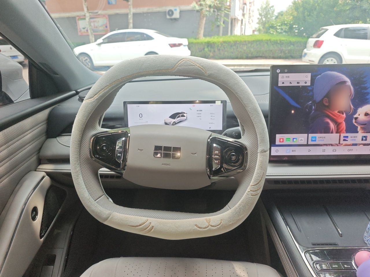 Geely Galaxy 8 2025 130km EM-i Deluxe Edition — снимка 10