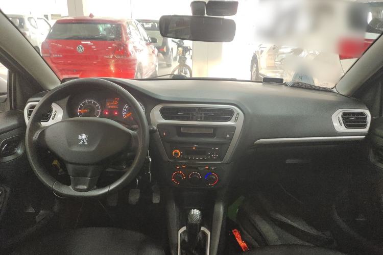 Used Peugeot 301 2014 1.6L Manual Comfort Edition Center Console