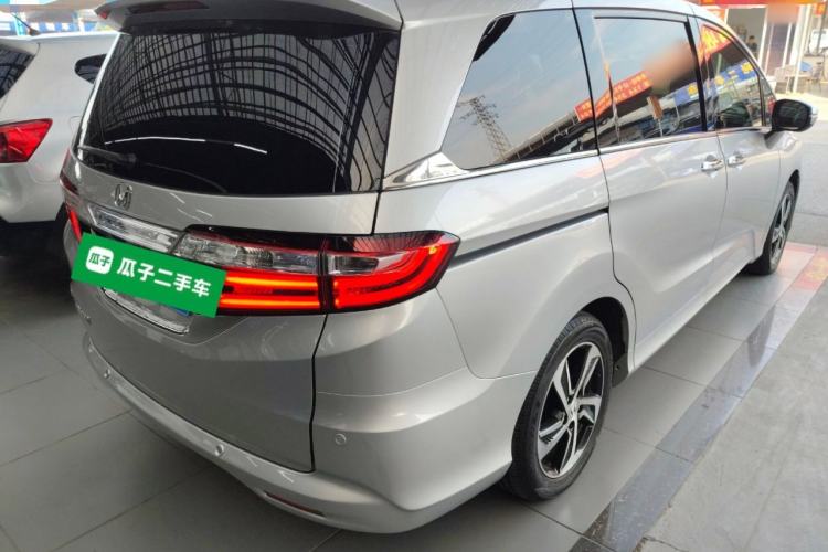 Used Honda Odyssey 2015 Updated Version 2.4L Smart Edition
