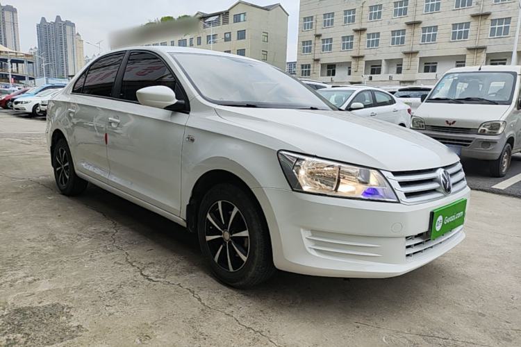 Used Volkswagen Santana 2015 1.4L Manual Fashion Edition Front Right 45 Deg