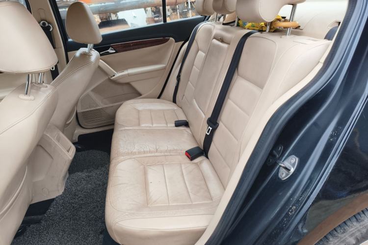 Used Volkswagen Lavida 2013 1.6L Manual Comfort Edition
