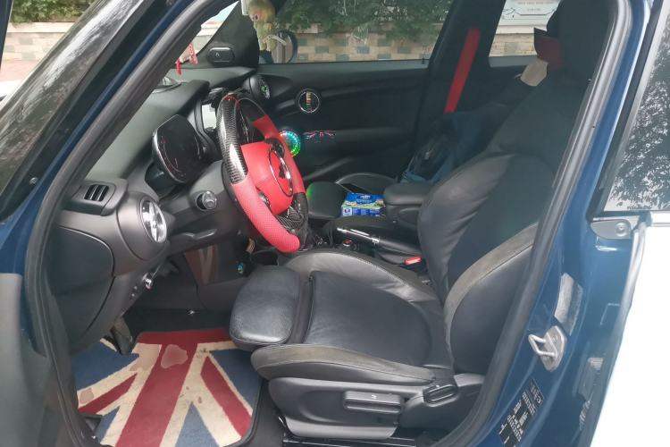 Used MINI 2015 1.5T COOPER Fun Five-Door Edition
