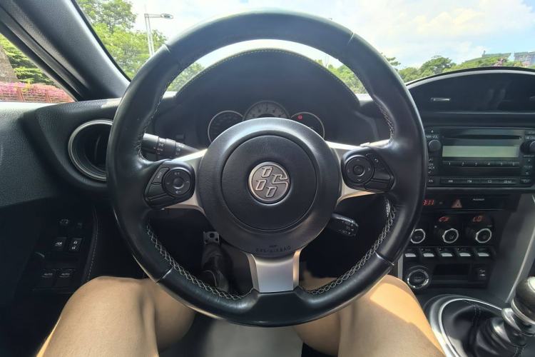 Used Toyota 86 2017 2.0L Manual Luxury Version
